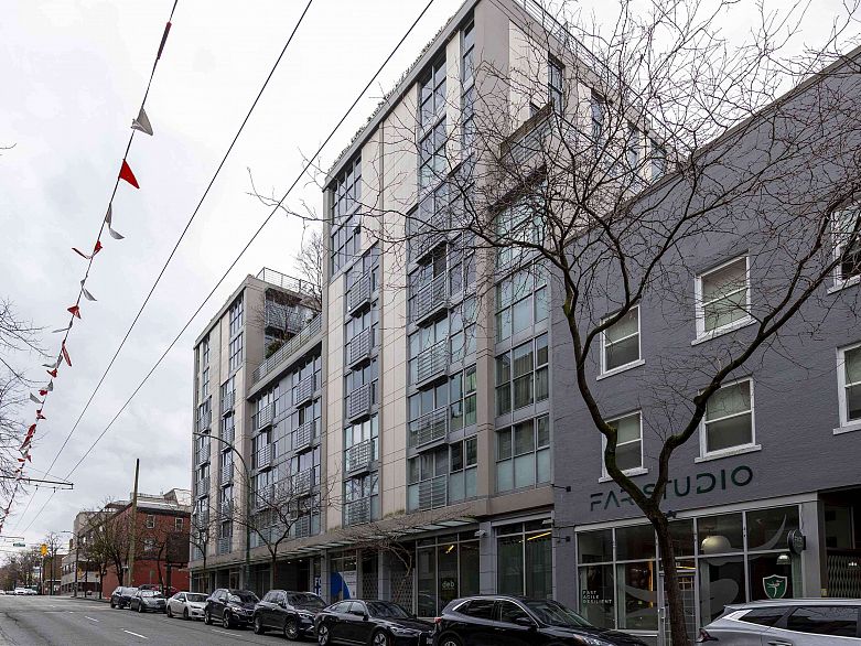 308 168 Powell Street