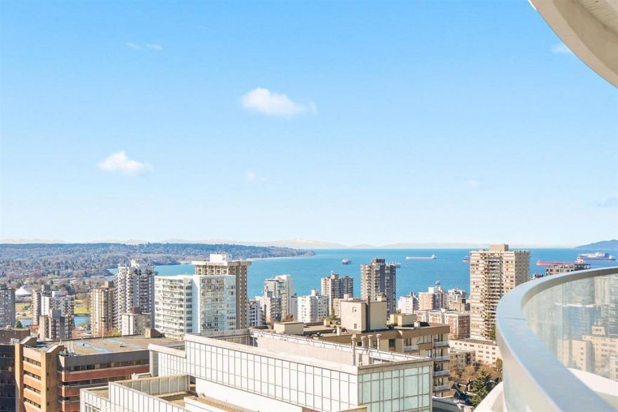 2502 1033 Nelson Street