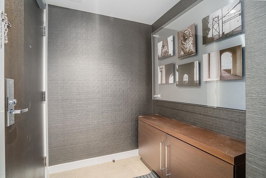 1906 1028 Barclay Street