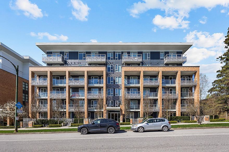 106 6933 Cambie Street