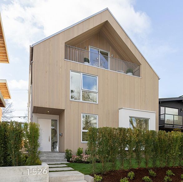 1 526 E 30TH AVENUE, Vancouver BC V5V 2V6