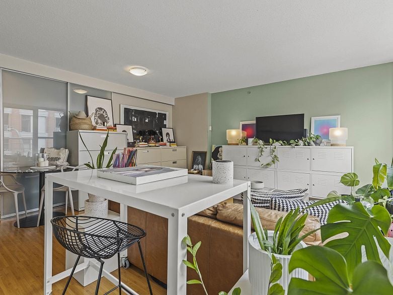 308 168 Powell Street