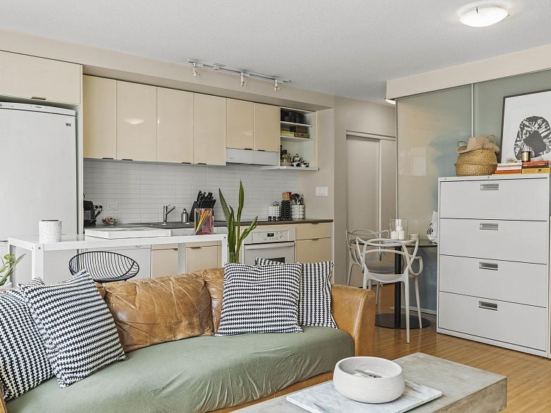 308 168 Powell Street