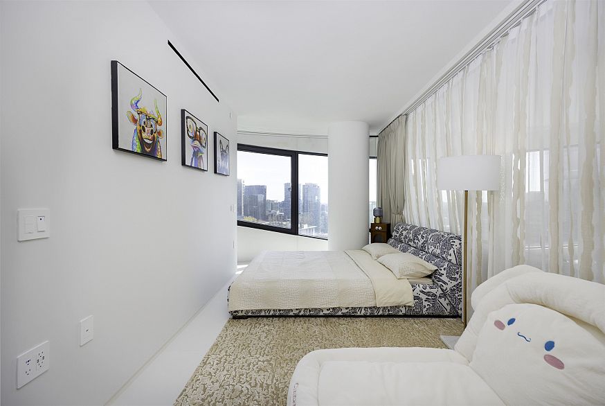 2502 1033 Nelson Street