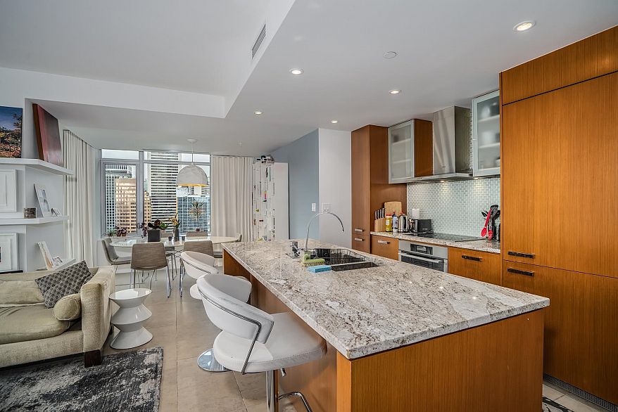 1906 1028 Barclay Street