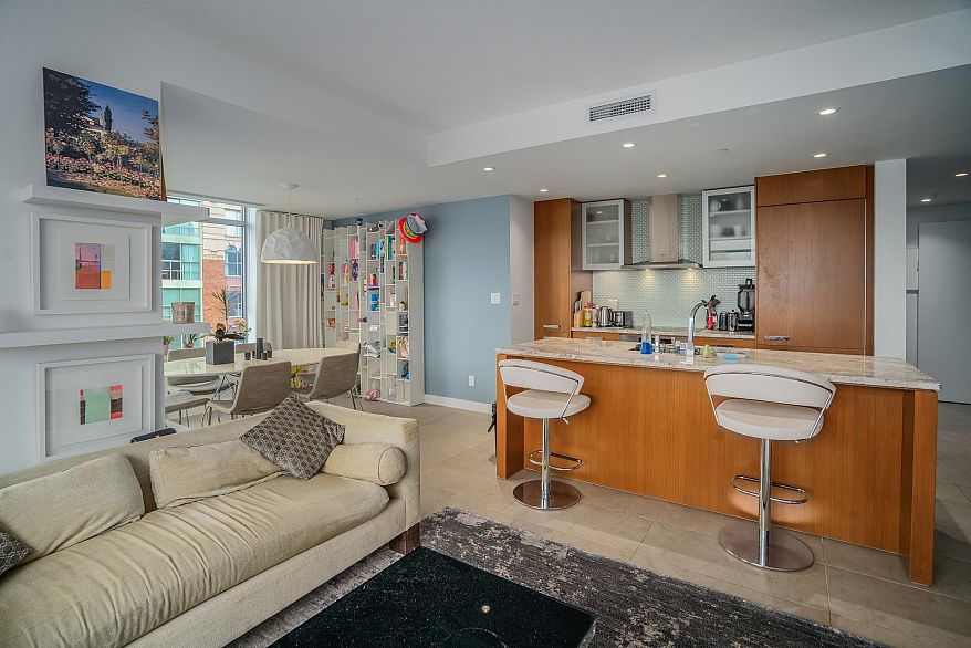 1906 1028 Barclay Street