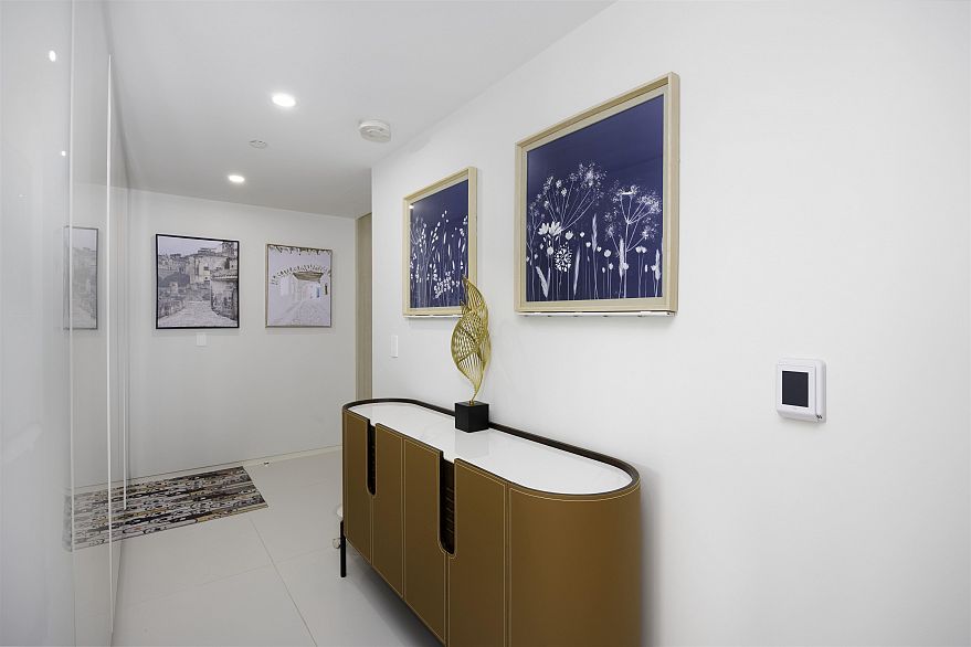 2502 1033 Nelson Street