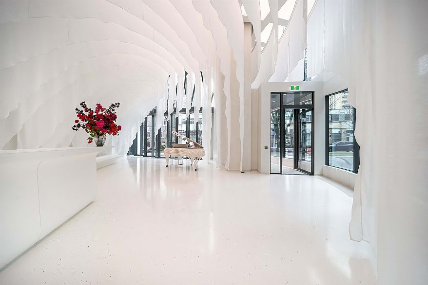 2502 1033 Nelson Street