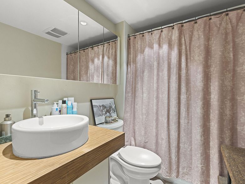 308 168 Powell Street