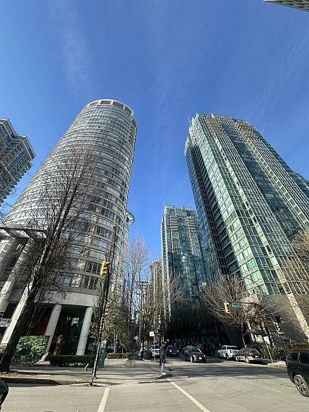 1106 1200 Alberni Street