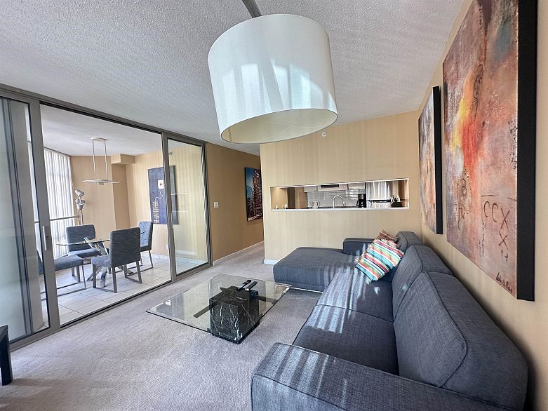 1106 1200 Alberni Street