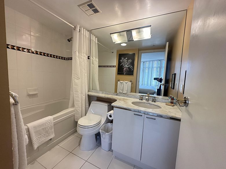 1106 1200 Alberni Street