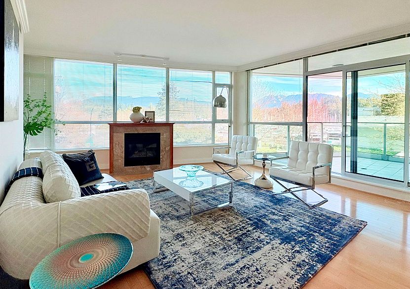 202 1777 BAYSHORE DRIVE, Vancouver BC V6G 3H2