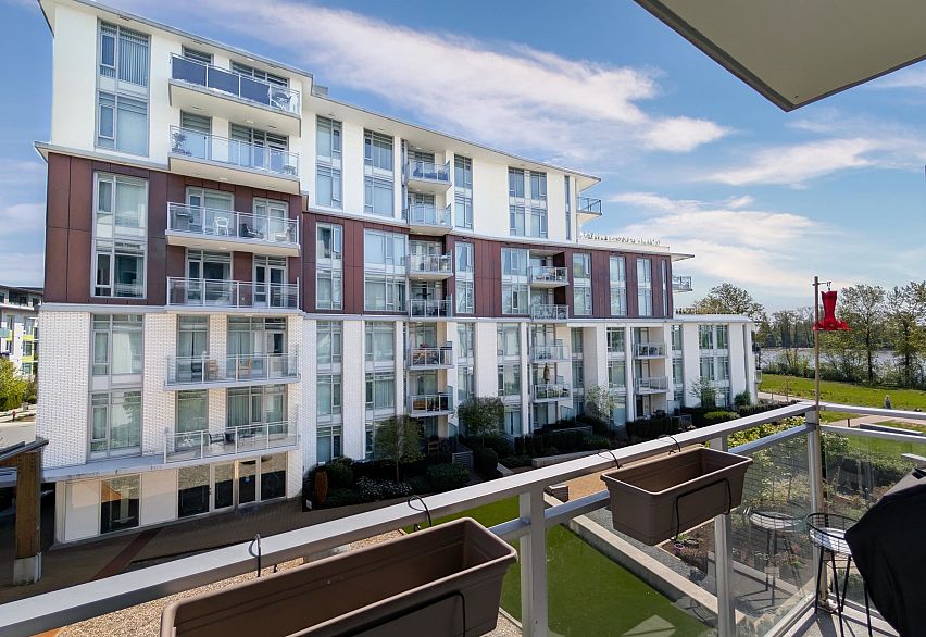 301 3188 Riverwalk Avenue