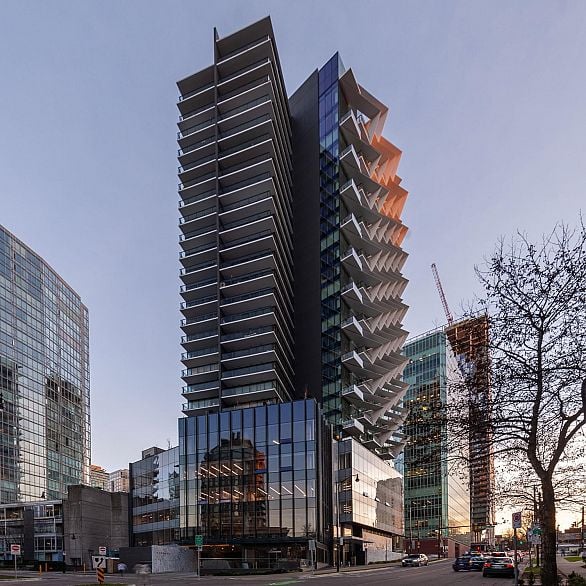 2404 620 CARDERO STREET, Vancouver BC V6G 0C7