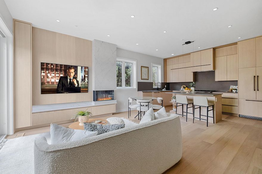 3674 OXFORD STREET, Vancouver BC V5K 1P3