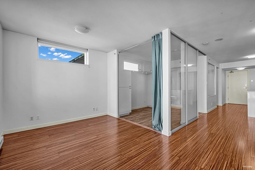 801 328 E 11TH AVENUE, Vancouver BC V5T 4W1