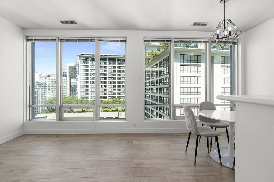 1012 989 NELSON STREET, Vancouver BC V6Z 2S1