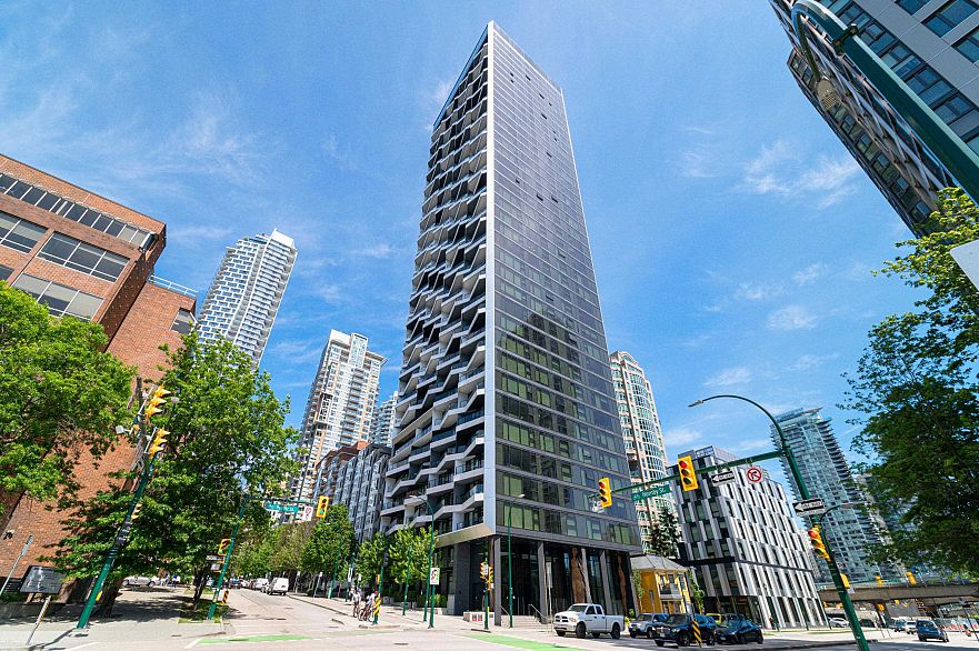 403 889 PACIFIC STREET, Vancouver BC V6Z 1C3