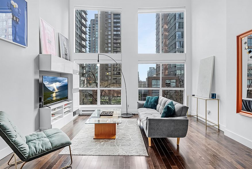 318 933 SEYMOUR STREET, Vancouver BC V6B 6L6