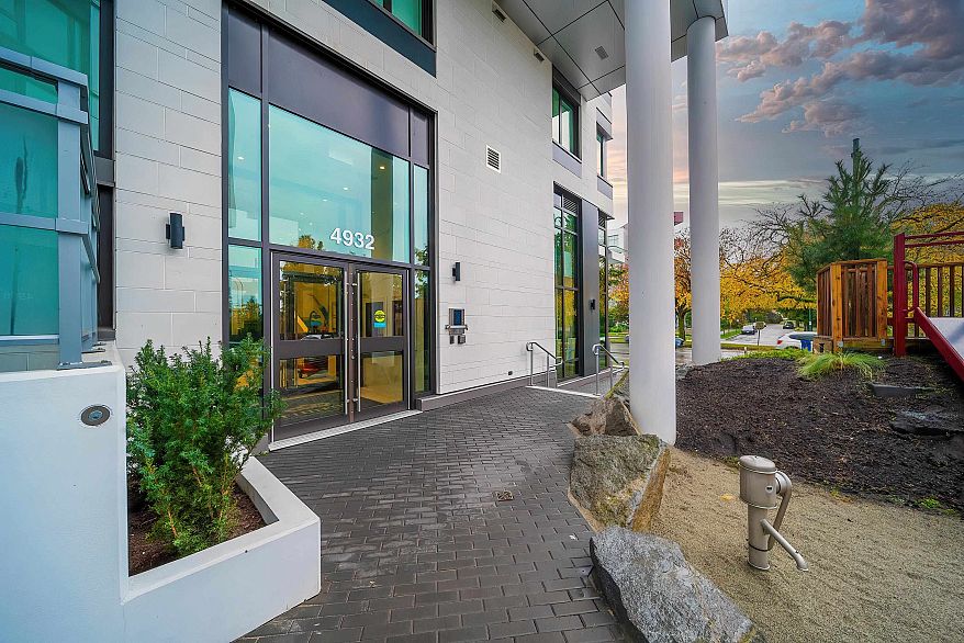 205 4932 Cambie Street