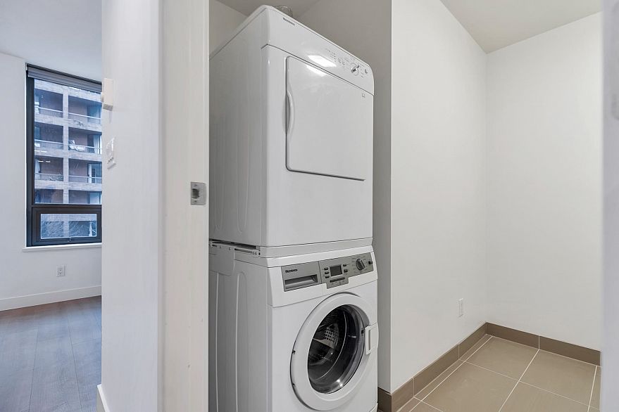 201 1308 Hornby Street