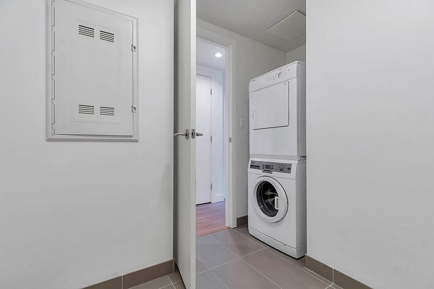 201 1308 Hornby Street