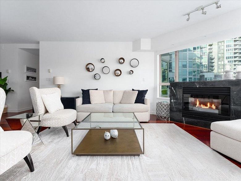 302 1600 HORNBY STREET, Vancouver BC V6Z 2S4