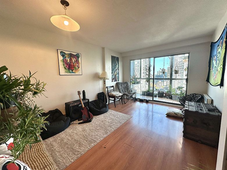 1205 1188 Howe Street