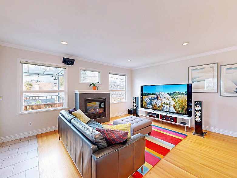 163 W 26th Avenue