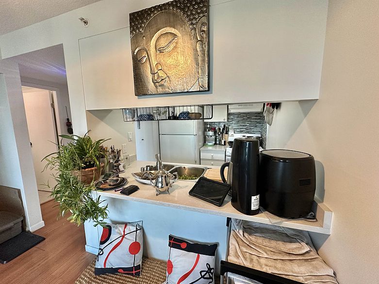 1205 1188 Howe Street