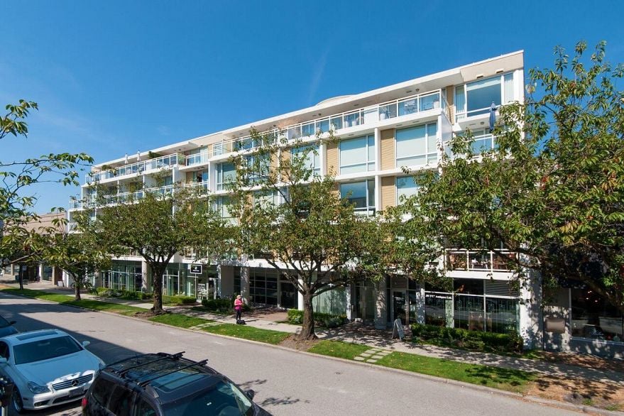 408 1635 W 3RD AVENUE, Vancouver BC V6J 0B6