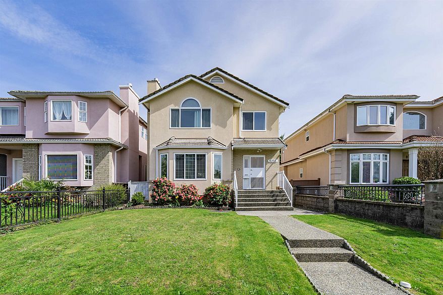 8056 MONTCALM STREET, Vancouver BC V6P 4P5