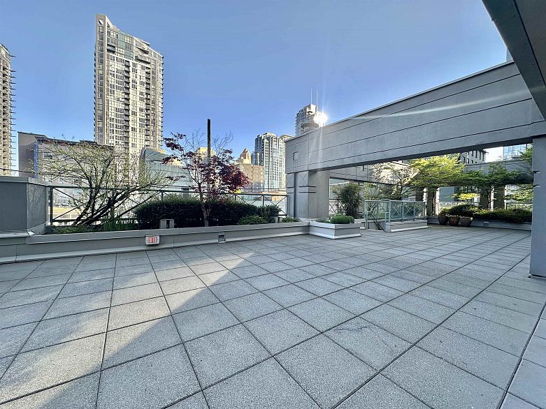 1205 1188 Howe Street