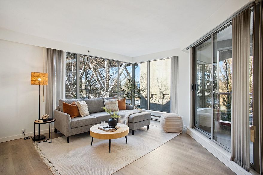 401 1006 BEACH AVENUE, Vancouver BC V6E 1T7