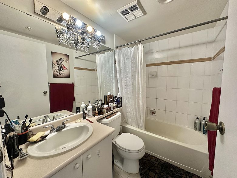 1205 1188 Howe Street