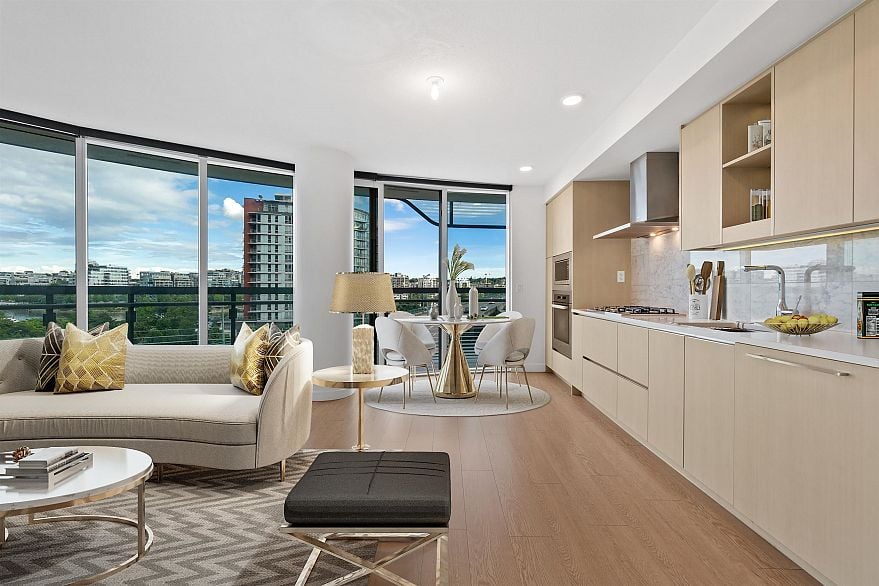 684 87 NELSON STREET, Vancouver BC V6Z 0E8