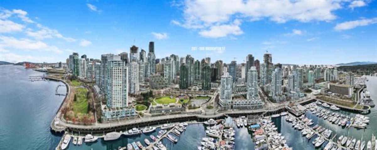 203 588 BROUGHTON STREET, Vancouver BC V6G 3E3