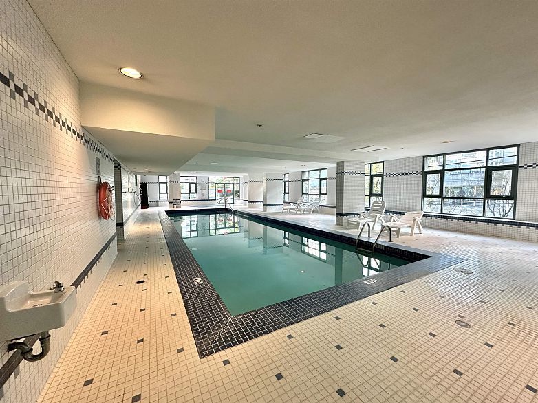 1205 1188 Howe Street