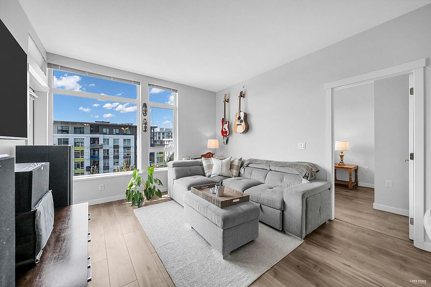 503 3263 PIERVIEW CRESCENT, Vancouver BC V5S 0C3