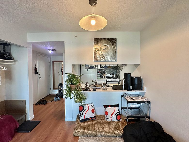 1205 1188 Howe Street