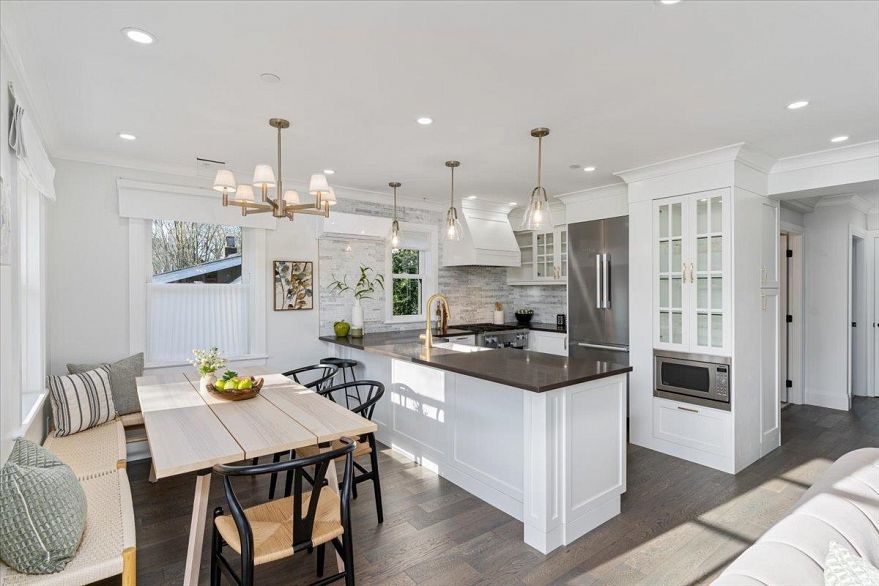 1110 W 15TH AVENUE, Vancouver BC V6H 1R6