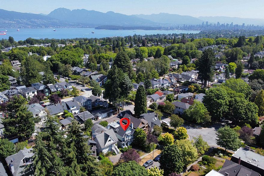 4415 W 15TH AVENUE, Vancouver BC V6R 3B1
