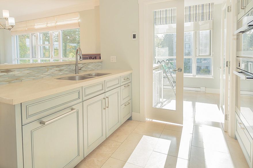 501 4685 Valley Drive