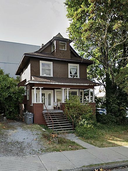 2401 Alberta Street