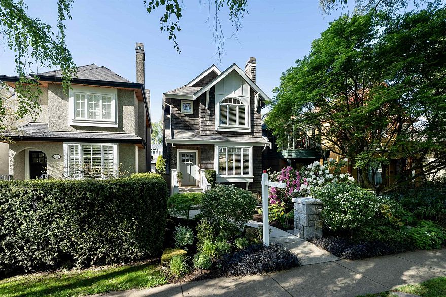 4273 W 14TH AVENUE, Vancouver BC V6R 2X7