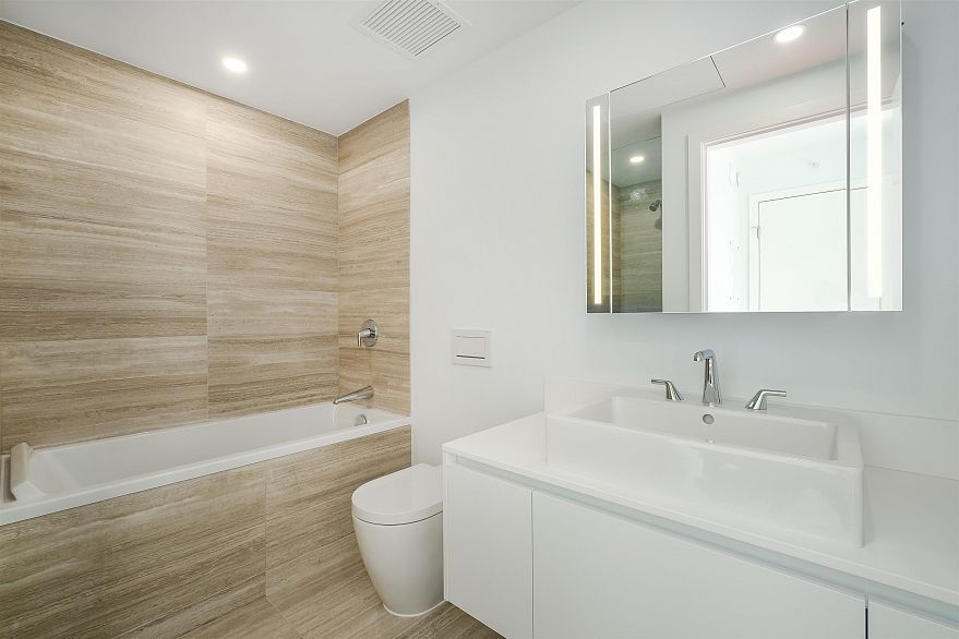 2102 1480 Howe Street