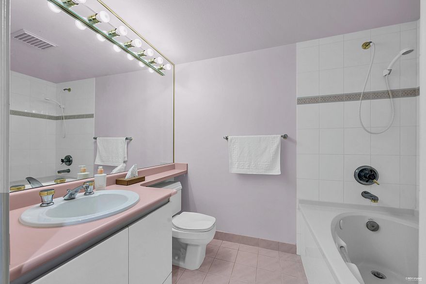 1303 867 Hamilton Street