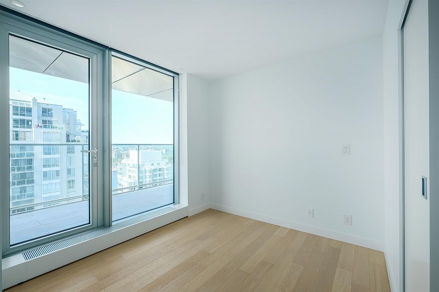 2102 1480 Howe Street