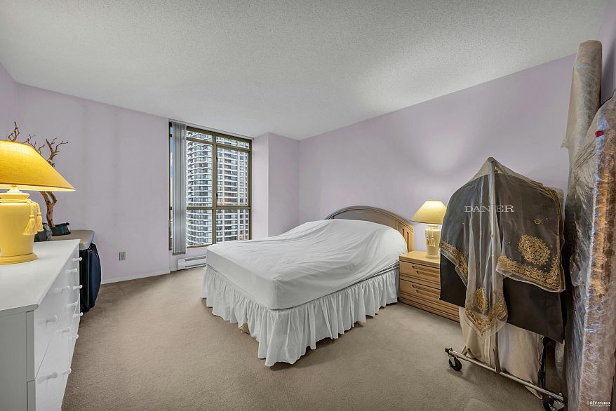 1303 867 Hamilton Street